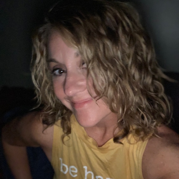 Meet the Posher - Tami - Picture 3 of 8